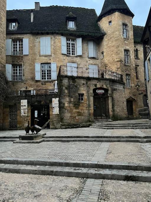 Chez Alice Appartement En Plein Centre Ville Sarlat Exterior foto